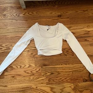 White long sleeve crop